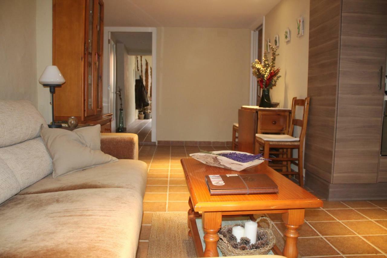 El Baluard Apartment Cardona Bagian luar foto